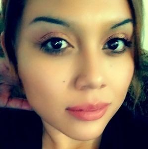 Meet your Posher, Layla